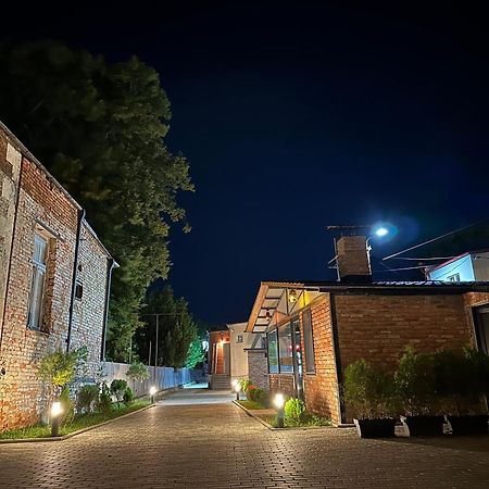 Hotel Ticiani 15 Кутаиси Экстерьер фото