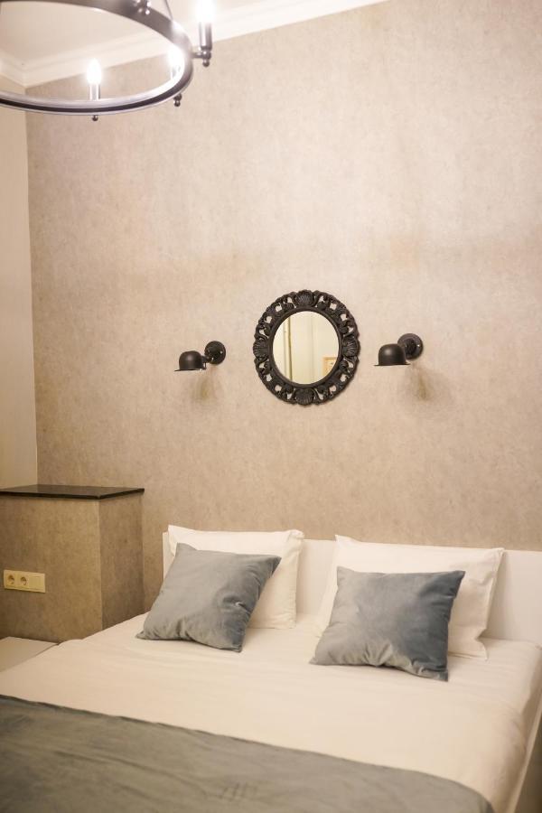 Hotel Ticiani 15 Кутаиси Экстерьер фото