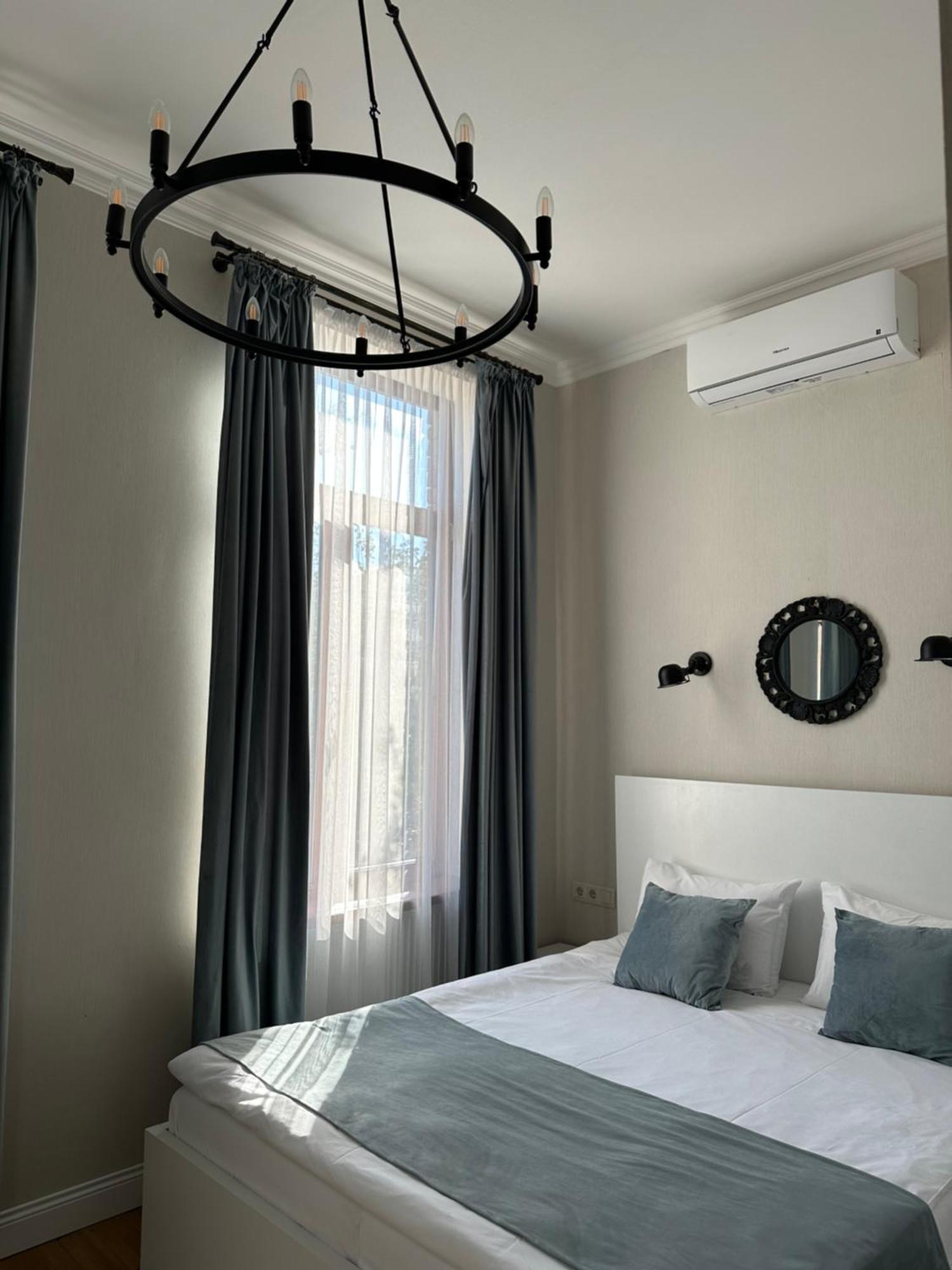 Hotel Ticiani 15 Кутаиси Экстерьер фото