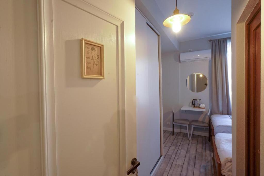 Hotel Ticiani 15 Кутаиси Экстерьер фото